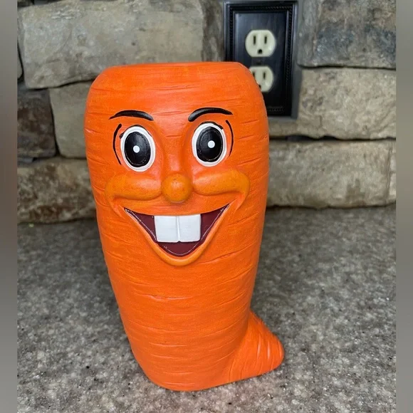 Veggie Herb Pot Carrot 🥕 - Picture 4 of 8